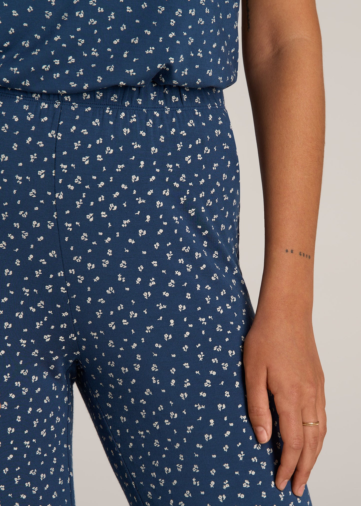 Fitted Pyjama Pants with Pockets - Ditsy blue floral