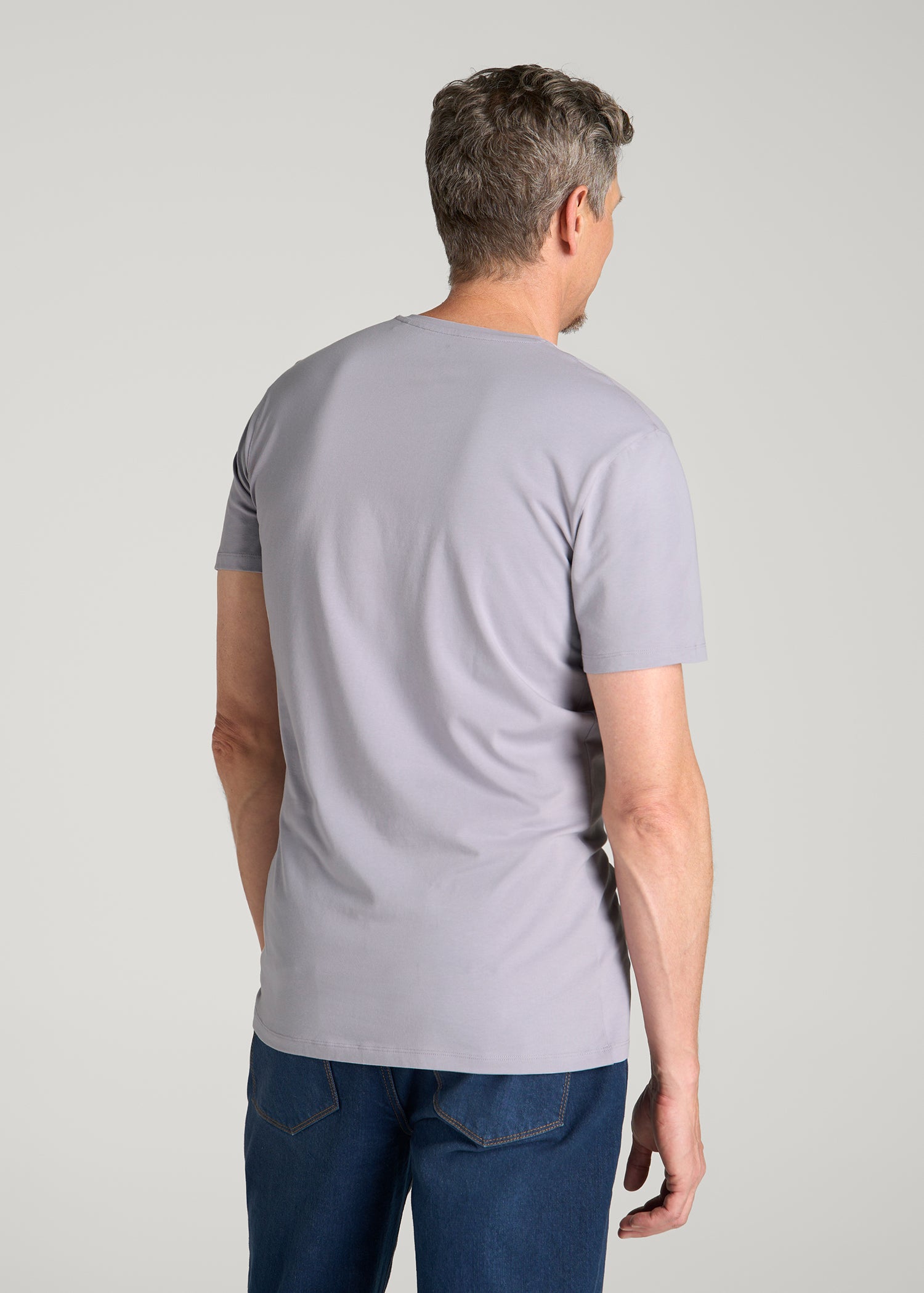 The Essential Slim Fit V-Neck Tee for Tall Men in Dusty Lilac