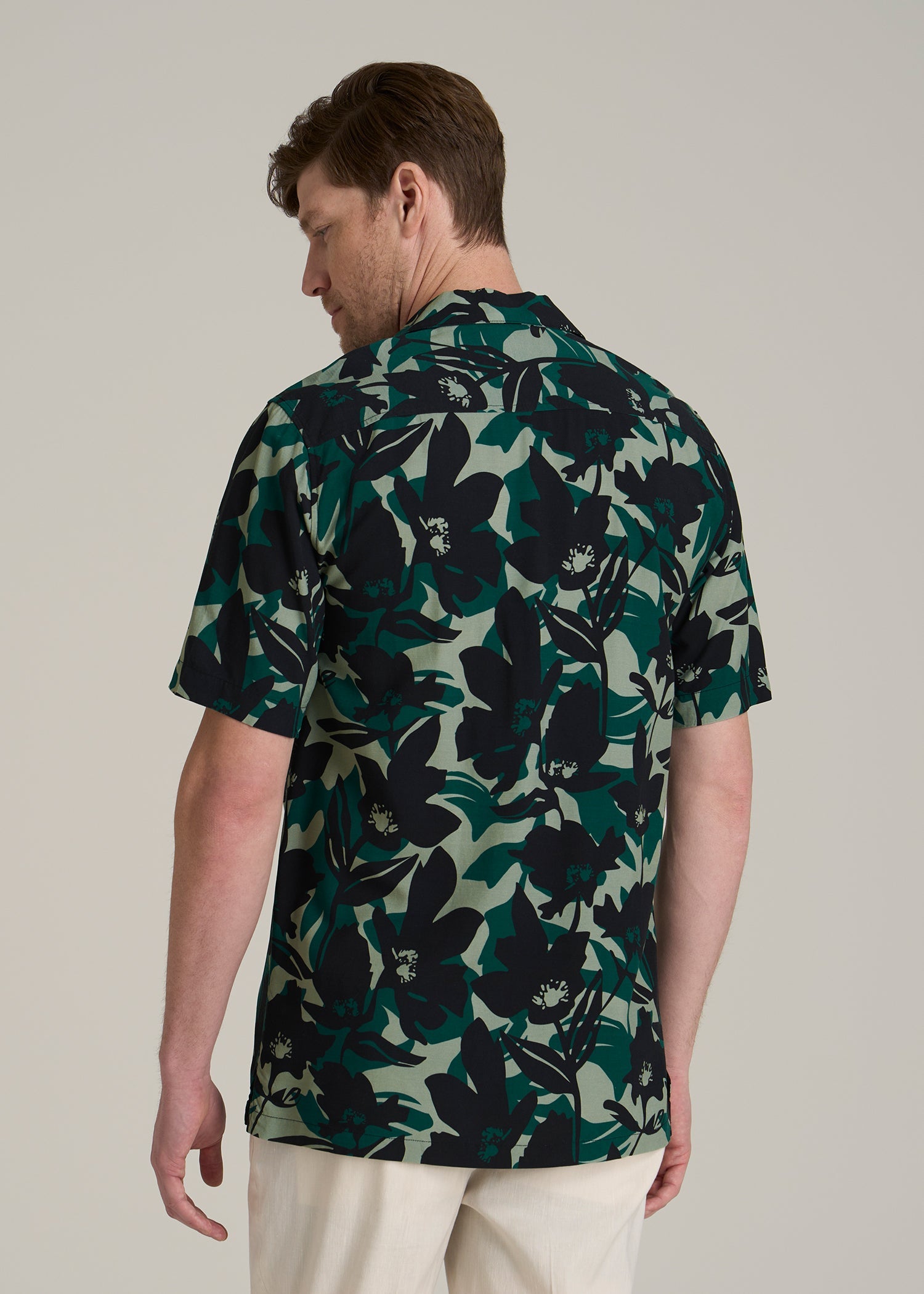 Short Sleeve Resort Shirt for Tall Men in Green and Black Floral
