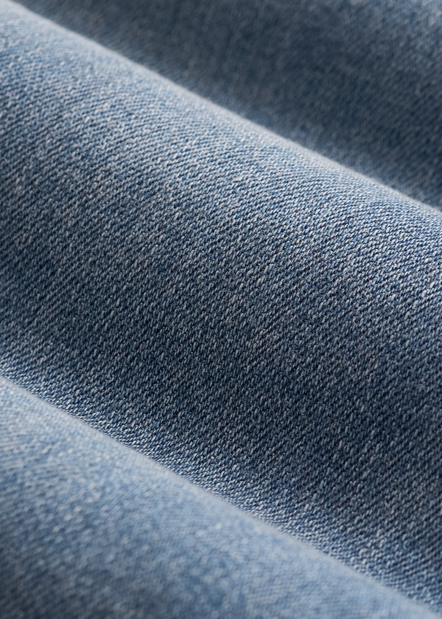 LJ&S Denim Jacket for Tall Men in Medium Blue