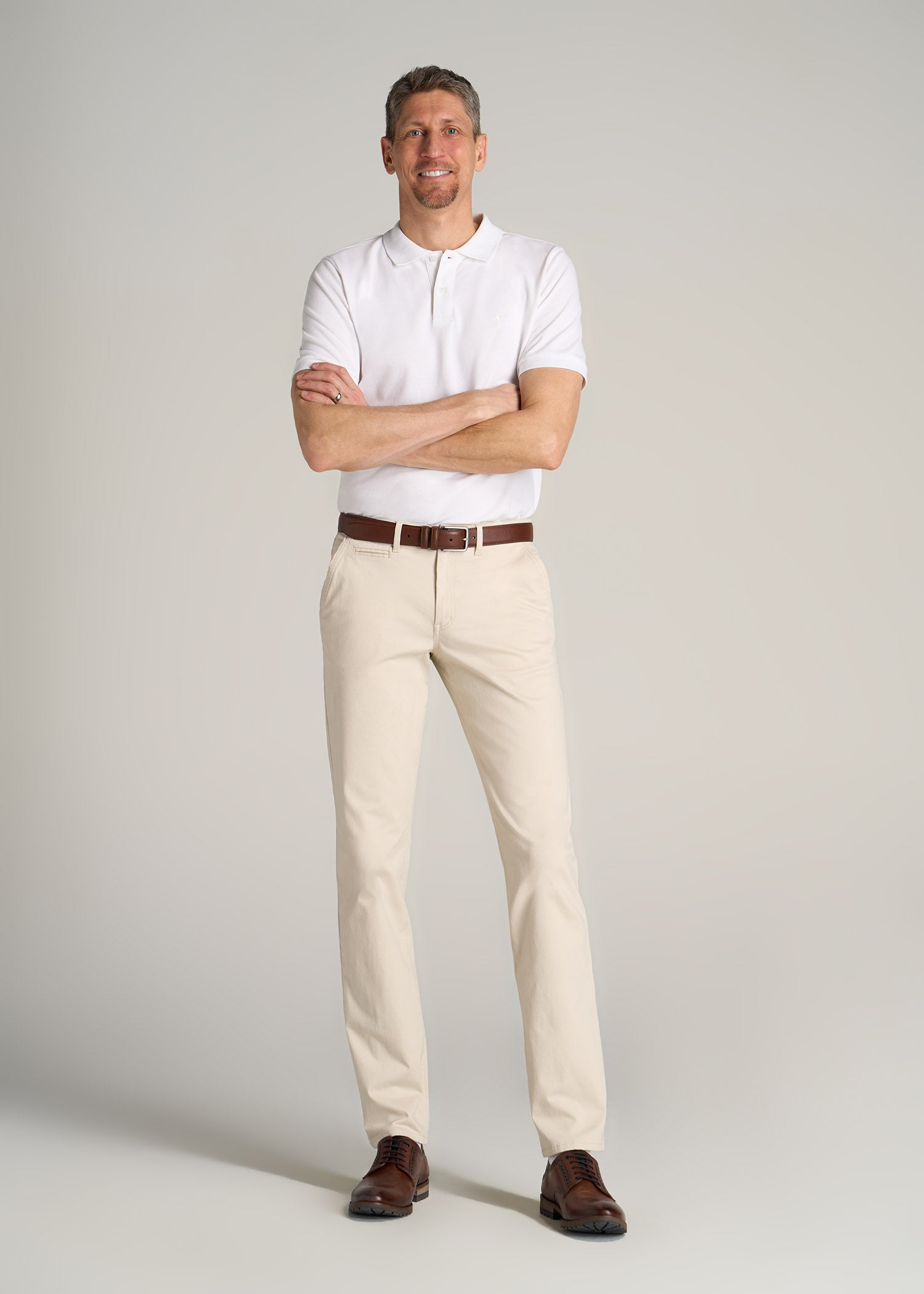 What color shirt should I wear with tan pants? - Quora