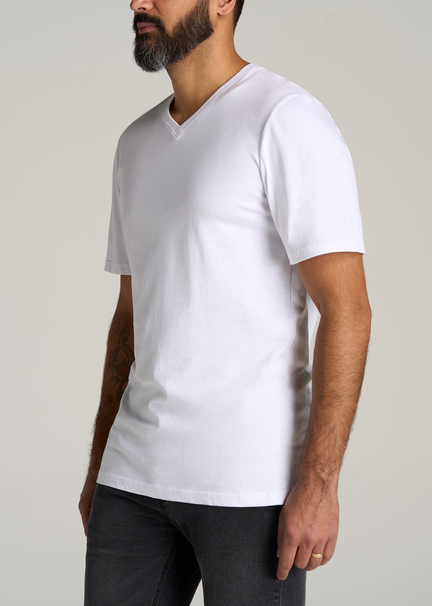     American-Tall-Men-Everyday-REGULAR-FIT-V-Neck-T-Shirt-White-side