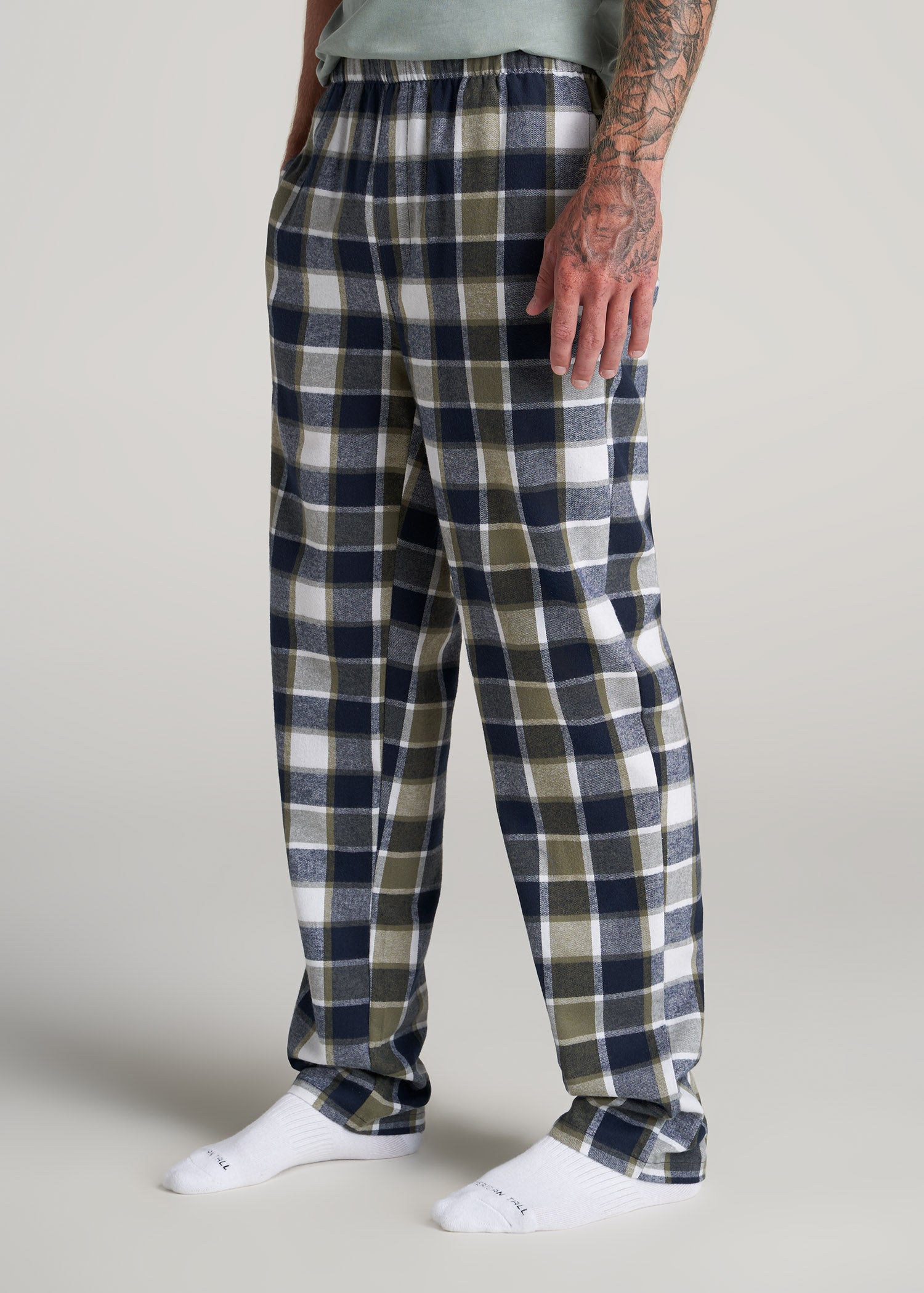        American-Tall-Men-Flannel-Pajamas-Olive-Navy-Grid-side