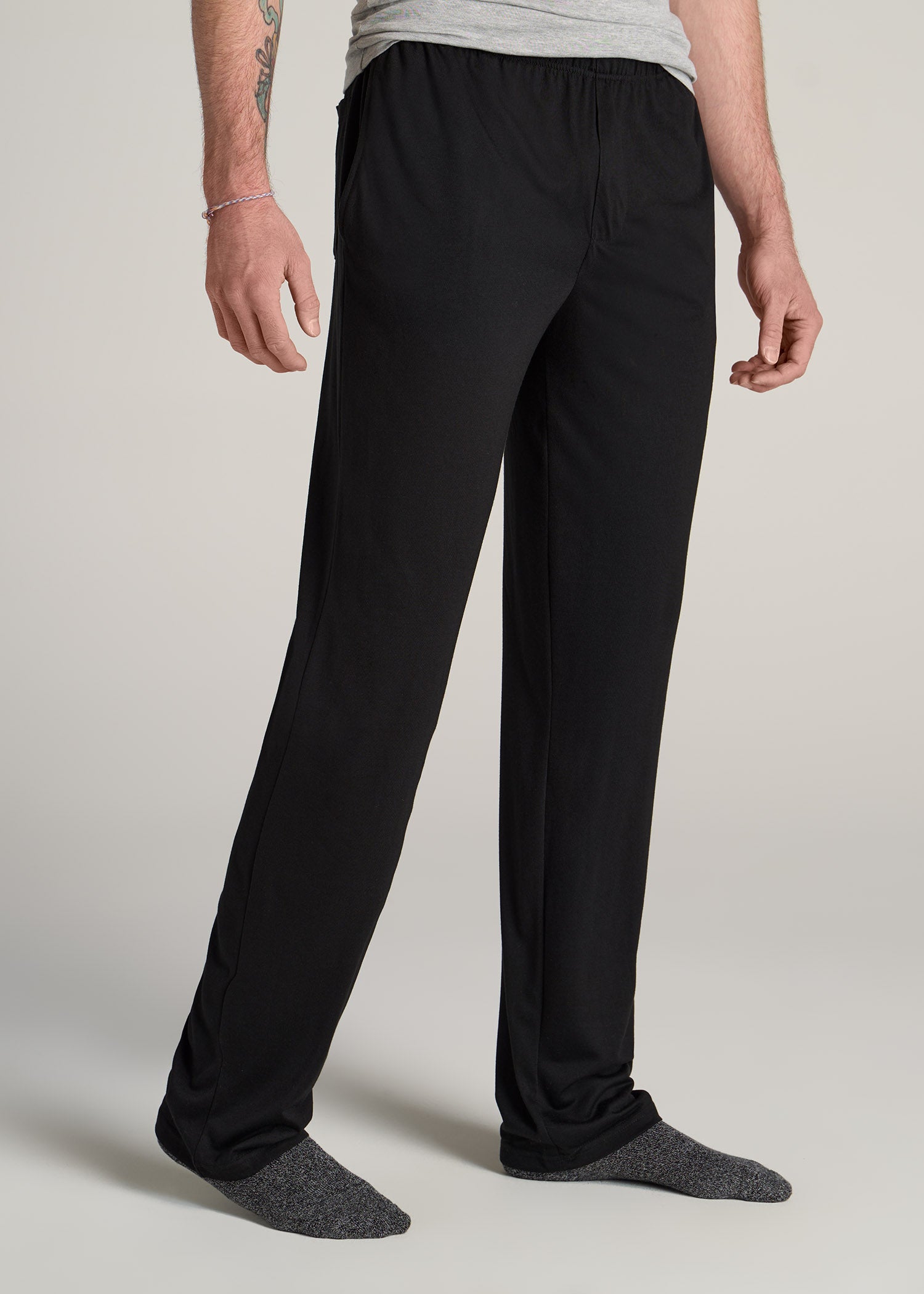 Buy Avoq Men Solid Cream Smart Fit 2 Zipper Pocket Loungepants - Lounge  Pants for Men 7326571 | Myntra