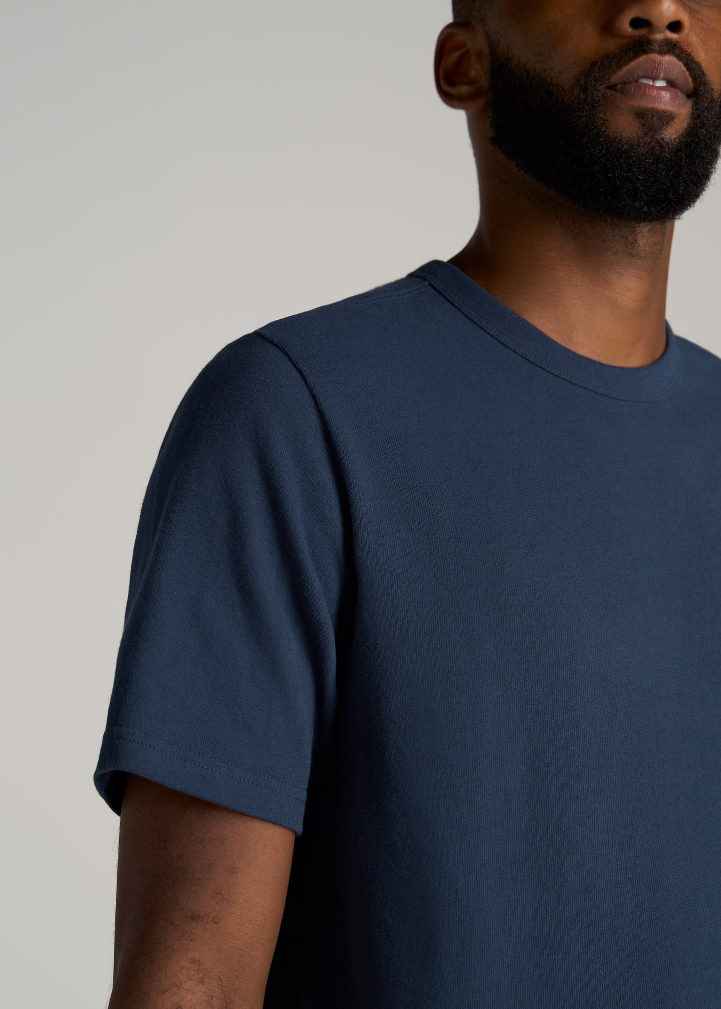    American-Tall-Men-Pigment-Dyed-Heavyweight-Tee-Vintage-Vintage-Midnight-Navy-detail