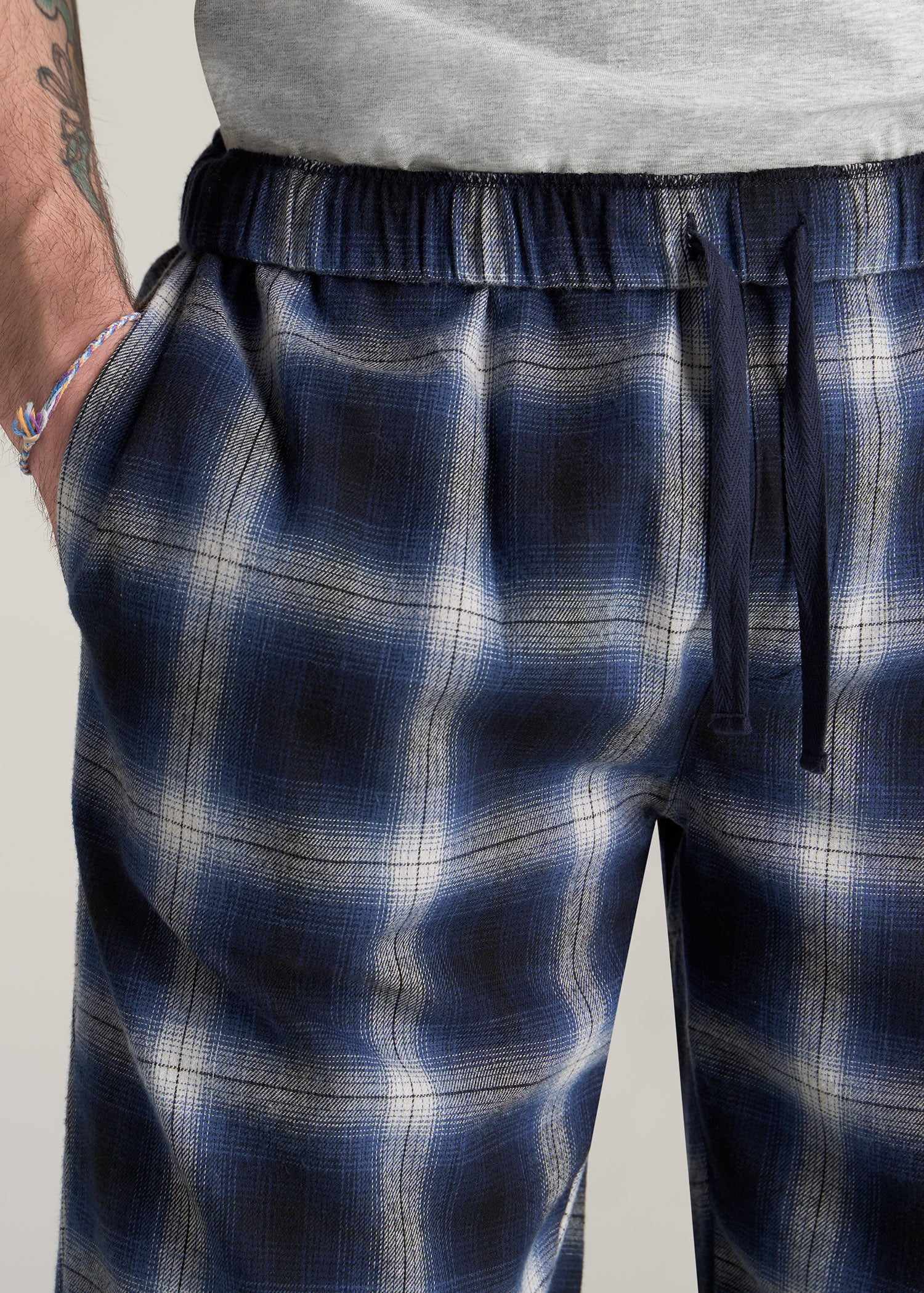 American-Tall-Men-Plaid-Pajama-Pants-Blue-Grey-Plaid-detail
