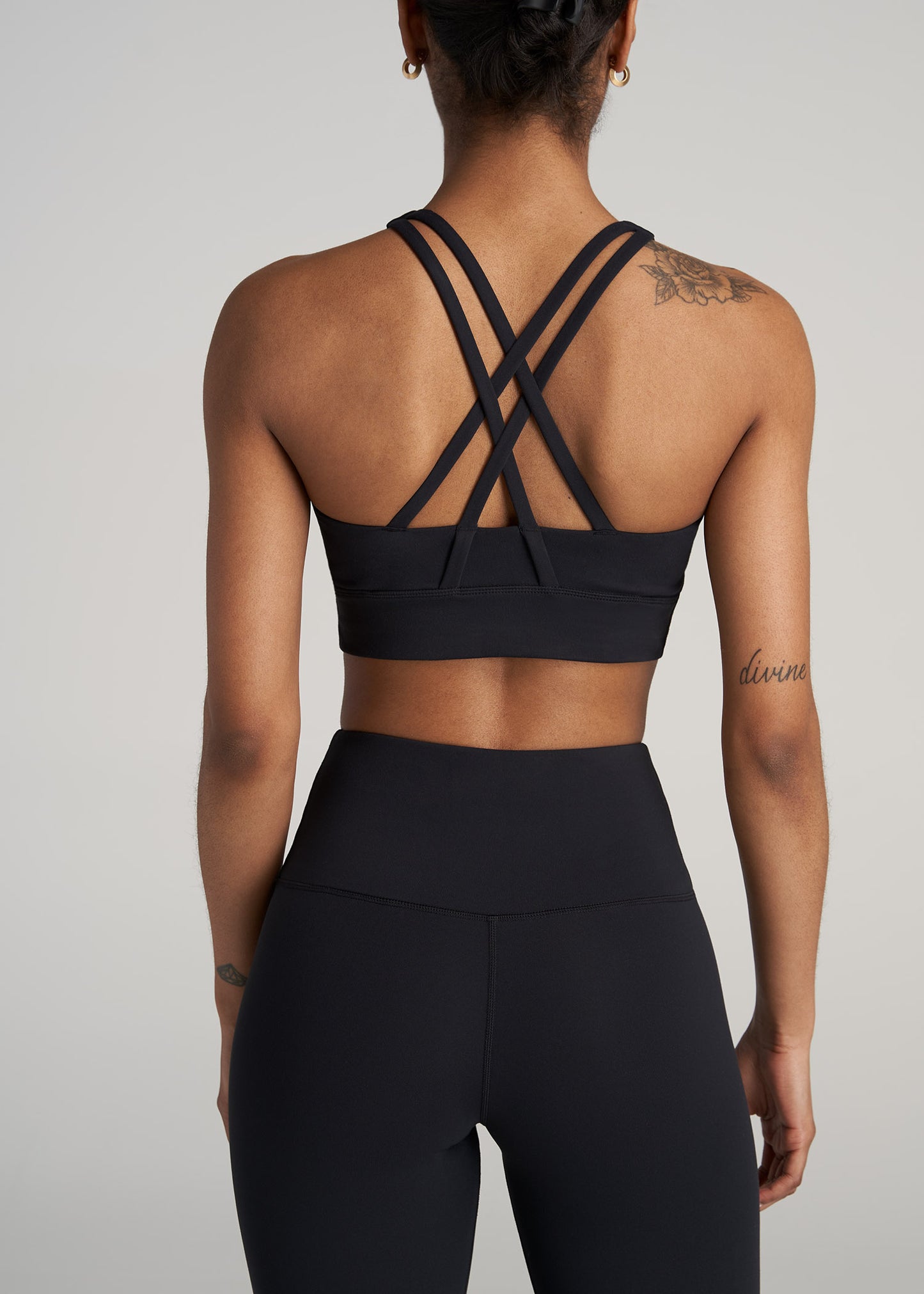 High Stretch Criss Cross Back Sports Bra With Shorts