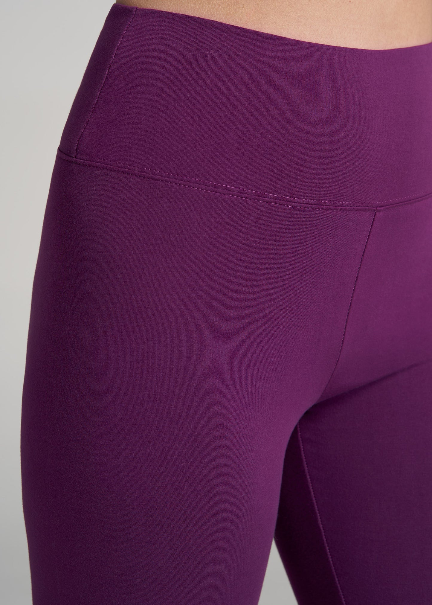 Athleta cropped leggings Purple Plum color Size Medium 