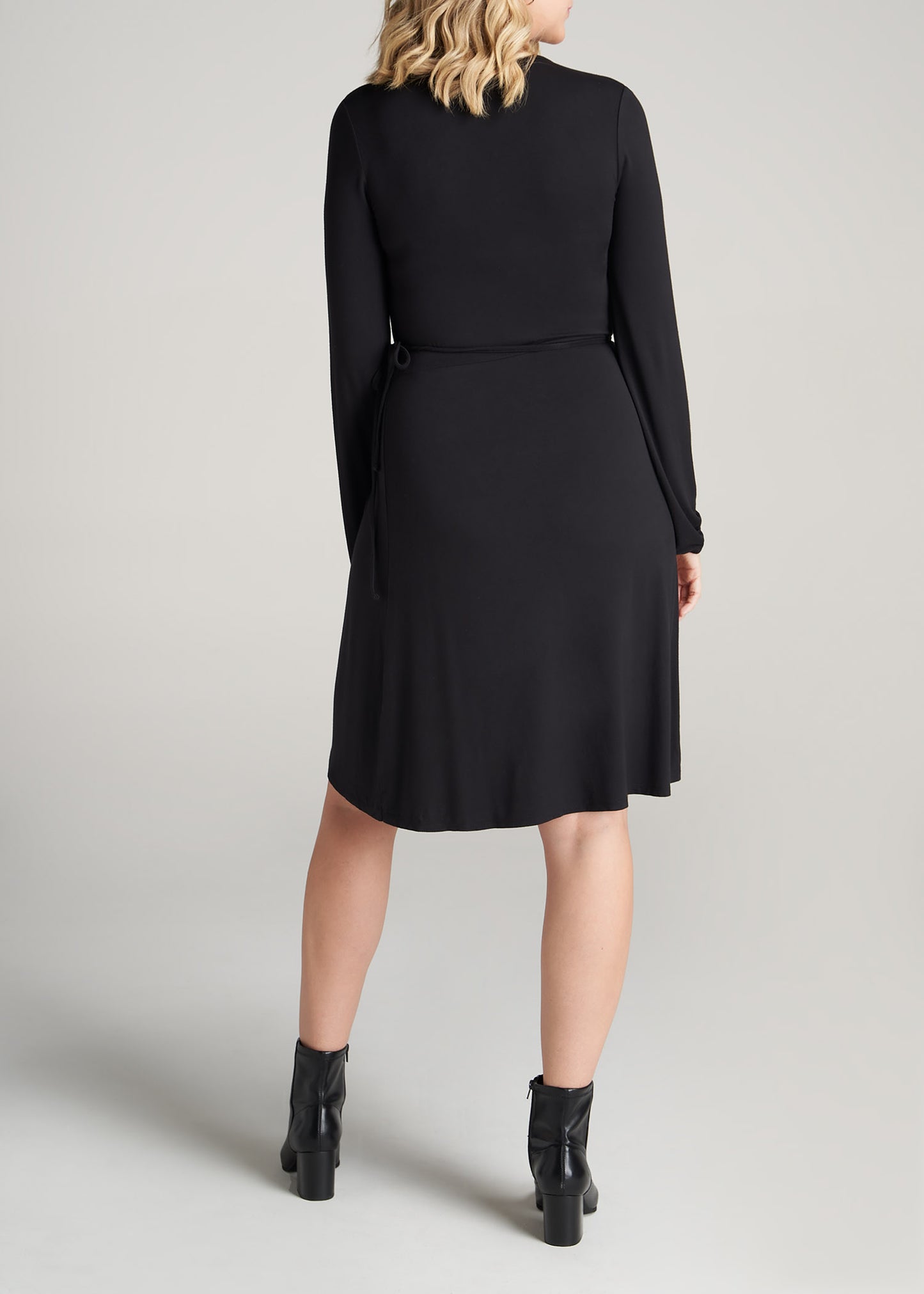Long Sleeve T-shirt Dress: Black Long Sleeve Bodycon T-Shirt for Tall Women  – American Tall