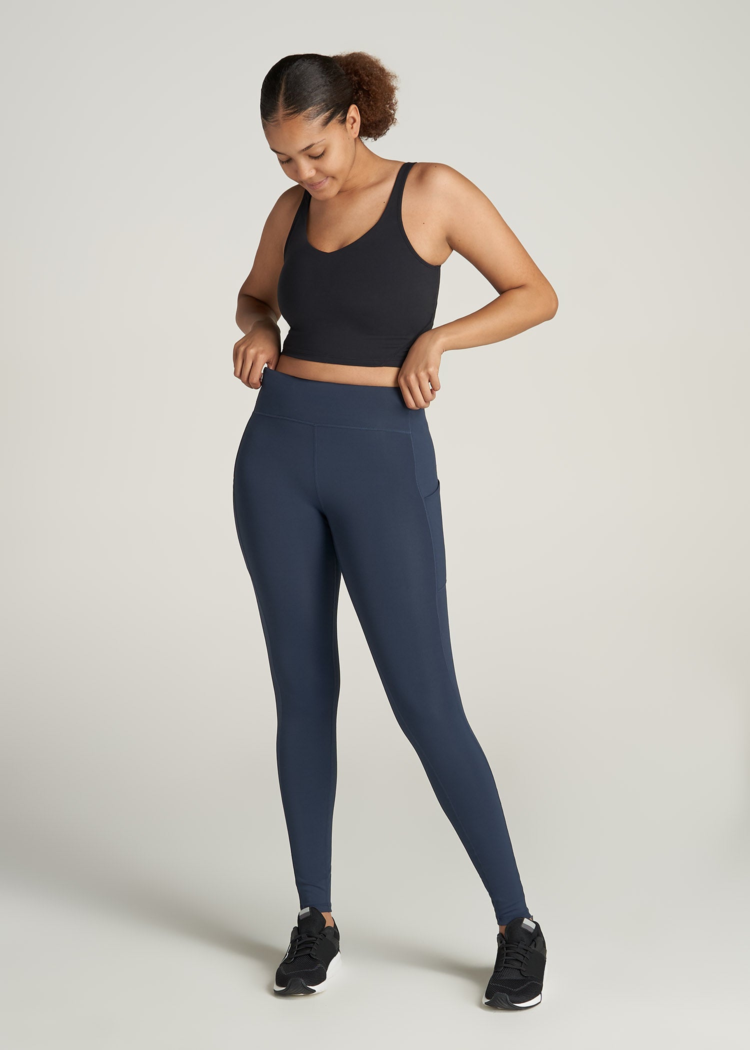 Active Leggings with Pockets for Tall Women in Navy
