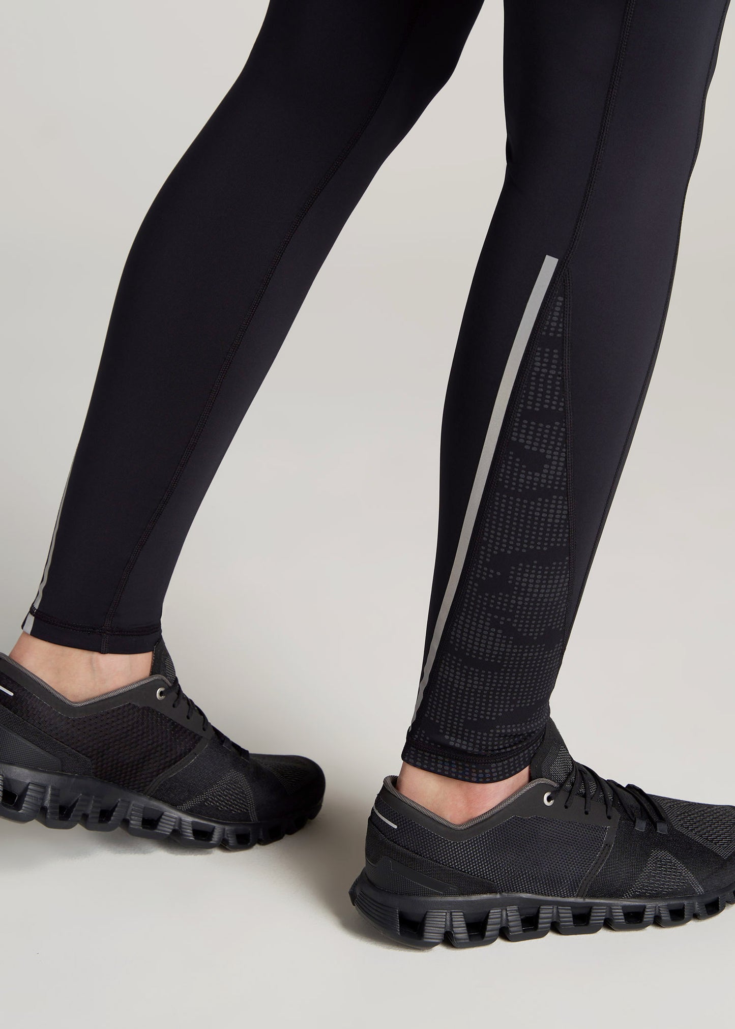       American-Tall-Women-Reflective-Run-Legging-Black-detail