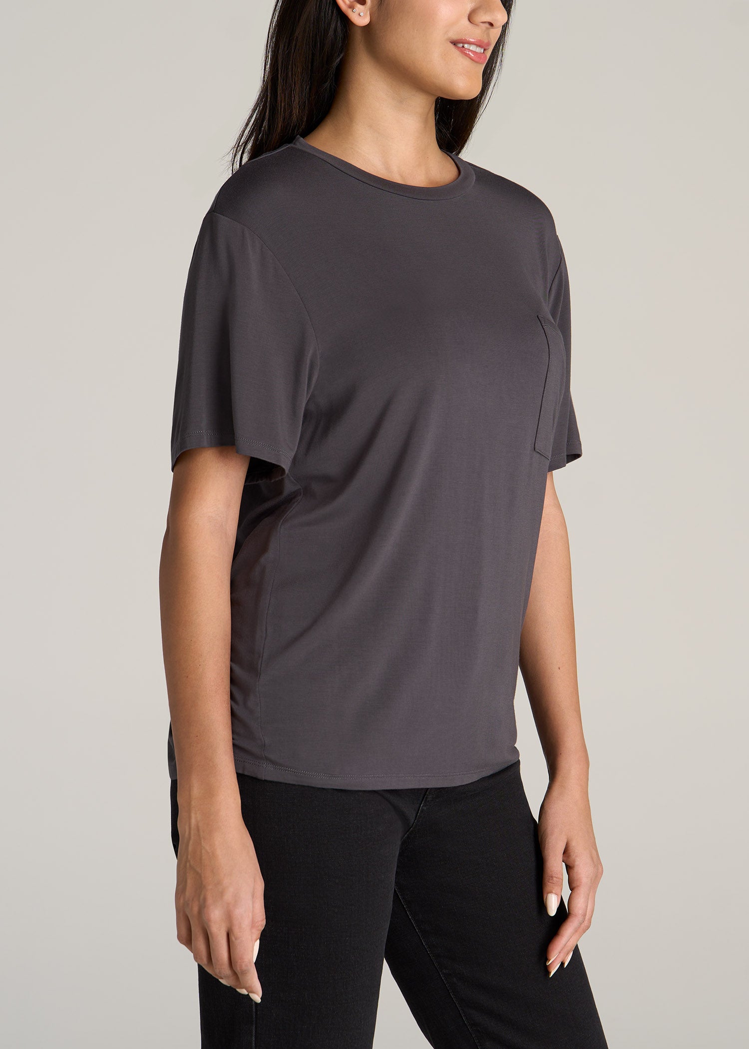 Short-Sleeve Oversized Crewneck Pocket T-Shirt for Tall Women in Dark Ash